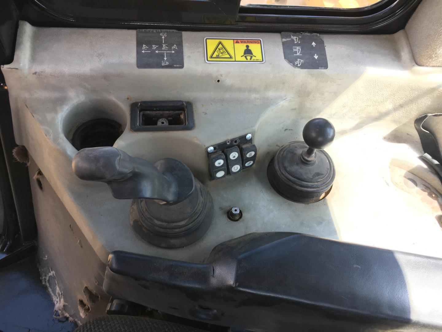 ./imagenes/INVOICE/2019/16115/TOPADOR FRONTAL CATERPILLAR D6T XL (51).JPG